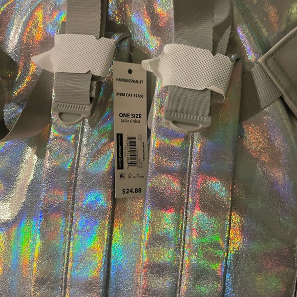 Shiny Backpack - Picture 5 of 6